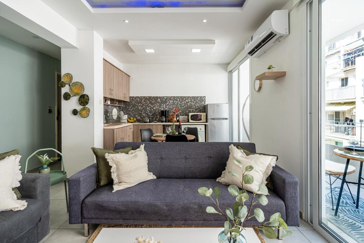 Beach Daze 1-BR Apt By Finikoudes Beach Larnaka Exterior foto